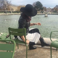 Photo taken at Tuileries Garden by Ленка К. on 11/3/2015