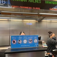 Photo taken at Hawaiian Airlines Check-in by Rose P. on 2/14/2022
