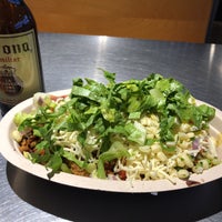 Photo taken at Chipotle Mexican Grill by Hiroyuki Y. on 12/3/2018