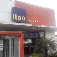 Photo taken at Itaú by Nelson A. on 6/29/2013