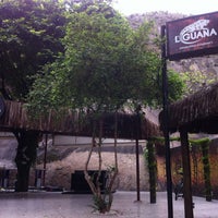 Foto diambil di L&amp;#39;Iguana Drinkeria Gourmet oleh Gustavo Z. pada 9/20/2013