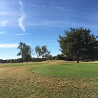 รูปภาพถ่ายที่ Bear Creek Golf Club โดย Charlie C. เมื่อ 11/19/2017