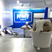 Photo taken at Mikey Likes It Ice Cream by Harry R. on 1/26/2015