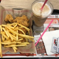 Photo taken at KFC by Laisky C. on 5/1/2019