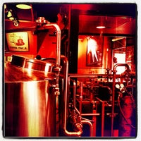Снимок сделан в The Herkimer Pub &amp; Brewery пользователем Jane S. 1/28/2013
