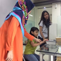 Photo taken at Kantor Imigrasi Kelas I Khusus Jakarta Selatan Unit Layanan Paspor Wilayah I Pondok Pinang by Ayi M. on 1/5/2016