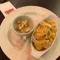 Photo taken at Kenny Rogers Roasters by Lupita V. on 6/29/2016