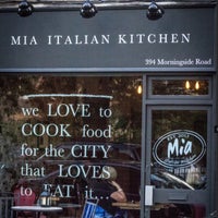 Foto diambil di Mia Italian Kitchen oleh Kristina Z. pada 9/13/2016