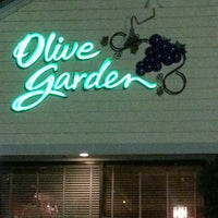 Photo taken at Olive Garden by Mark P. on 6/15/2013