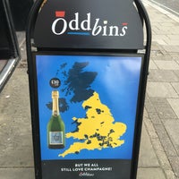 Photo taken at Oddbins by Plastic P. on 8/10/2016