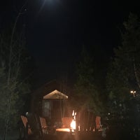 Das Foto wurde bei Explorer Cabins at Yellowstone von lookmaiiz l. am 5/7/2017 aufgenommen