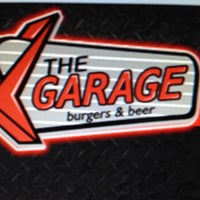 รูปภาพถ่ายที่ The Garage Burgers and Beer โดย Huntur เมื่อ 9/23/2013