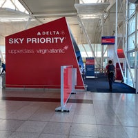 Photo taken at Delta Sky Priority Check-in Lounge by Kai on 5/15/2021