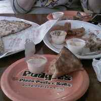 Foto diambil di Pudgie&amp;#39;s Pizza, Pasta, &amp;amp; Subs oleh Chrisie A. pada 12/12/2012