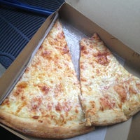 2/5/2013にMs P.がKey Food Pizzaで撮った写真