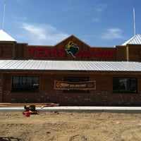 Photo taken at Texas Roadhouse by Tony M. on 4/19/2013