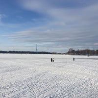 Photo taken at Toivo Kuulan puisto by Tommi S. on 2/12/2017