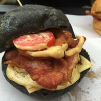 Photo taken at PaperButter &amp;amp; The Burger by Gummypoko on 3/30/2015
