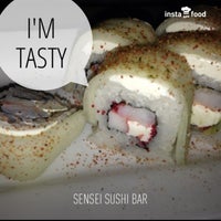 Photo prise au Sensei Sushi Bar par Twitter: @. le4/12/2013