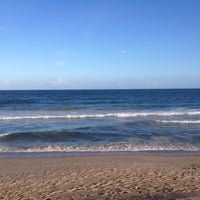 Photo taken at Praia da Pituba by Dado m. on 10/22/2016