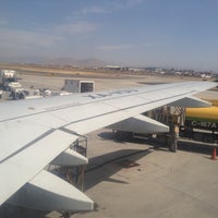 5/4/2013 tarihinde Þëþ J.ziyaretçi tarafından Aeropuerto Internacional de Tijuana (TIJ)'de çekilen fotoğraf