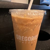Foto tirada no(a) Gregorys Coffee por Ricky C. em 11/10/2022