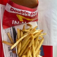 Photo taken at In-N-Out Burger by Ricky C. on 4/19/2023