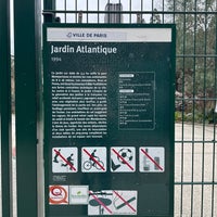 Photo taken at Jardin Atlantique by Ardavan B. on 2/4/2024