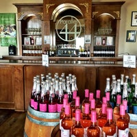 Foto diambil di Parallel 44 Vineyard &amp;amp; Winery oleh Martin S. pada 6/10/2016