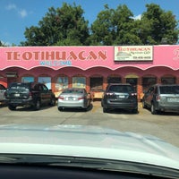 Foto tomada en Teotihuacan Mexican Cafe  por Shelby H. el 8/25/2018