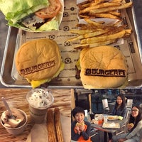 Photo taken at BurgerFi by Yoshiko S. on 4/8/2017