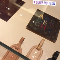 Louis Vuitton Atlanta Lenox Square, clothing store, United States, Atlanta,  3393 Peachtree Rd, Level 3 — Yandex Maps