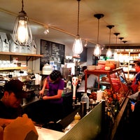 Photo taken at Irving Farm Coffee Roasters by Sebastian on 9/25/2016