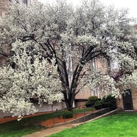 Foto tirada no(a) Dominican Sisters of Springfield, IL • Sacred Heart Convent por Aaron T. em 4/21/2014