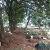 Photo taken at Cemitério São Pedro (Vila Alpina) by Andrey K. on 5/19/2018