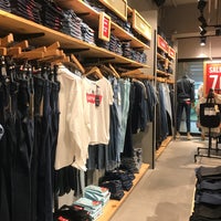 levis store nearby