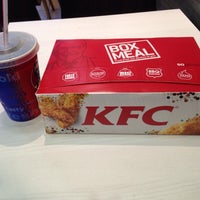 รูปภาพถ่ายที่ KFC โดย Hsin เมื่อ 12/20/2013