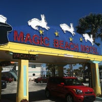 Foto tomada en Magic Beach Motel  por Lauren G. el 3/25/2013