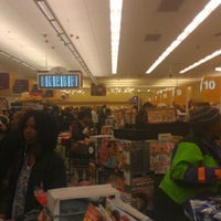 Photo taken at Giant Food by CaShawn T. on 11/21/2012