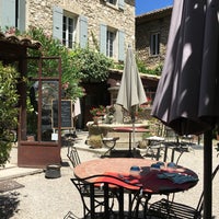 Das Foto wurde bei Restaurant La Figuière von Elodie P. am 7/14/2016 aufgenommen