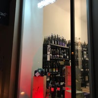 Foto tirada no(a) Weinhandlung neungrad por Chris B. em 11/18/2017