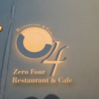 Photo prise au 04 Restaurant &amp;amp; Cafe par Alaa T. le12/29/2012