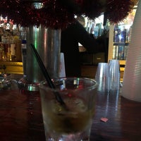 12/9/2018 tarihinde Jenny T.ziyaretçi tarafından Bar None'de çekilen fotoğraf