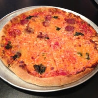 9/13/2013에 Scott P.님이 Fratelli&amp;#39;s Wood-Fired Pizza에서 찍은 사진