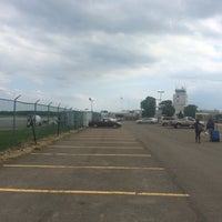 Foto tirada no(a) Greater Binghamton Airport / Edwin A Link Field por Rex R. em 6/7/2015
