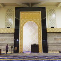 Photo taken at Al Ansar Mosque ( Temporary Site ) by Abdillah A. on 4/28/2015