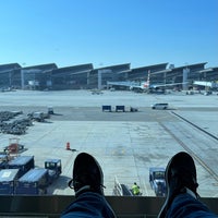 Photo taken at American Airlines Flagship Lounge by Sv H. on 12/12/2023