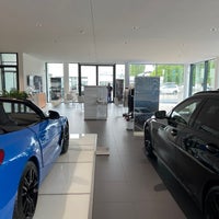 Photo taken at BMW Autohaus Nefzger by Sv H. on 8/1/2022