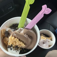 Photo taken at Yogurtland by Primrose K. on 10/2/2022