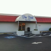 Photo taken at Todd Couples Superstore by Joel P. on 11/1/2012